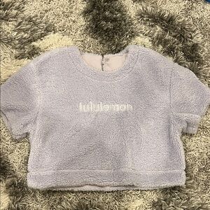 lululemon athletica textured fleece embroidered logo t-shirt